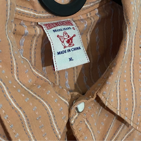 True Religion Snap Button Long Sleeve - Picture 16 of 16